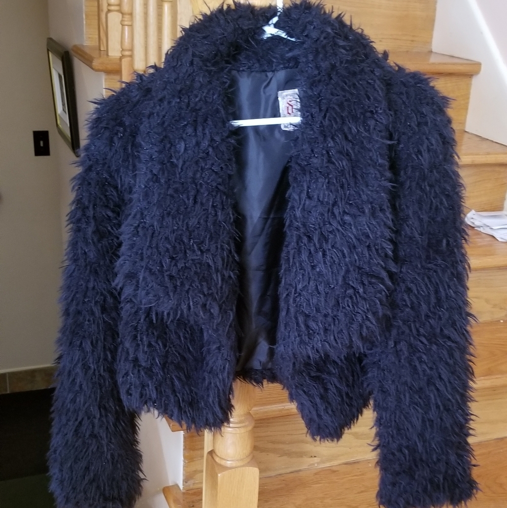 Stylish Black Faux Fur Cropped Trendy Jacket
